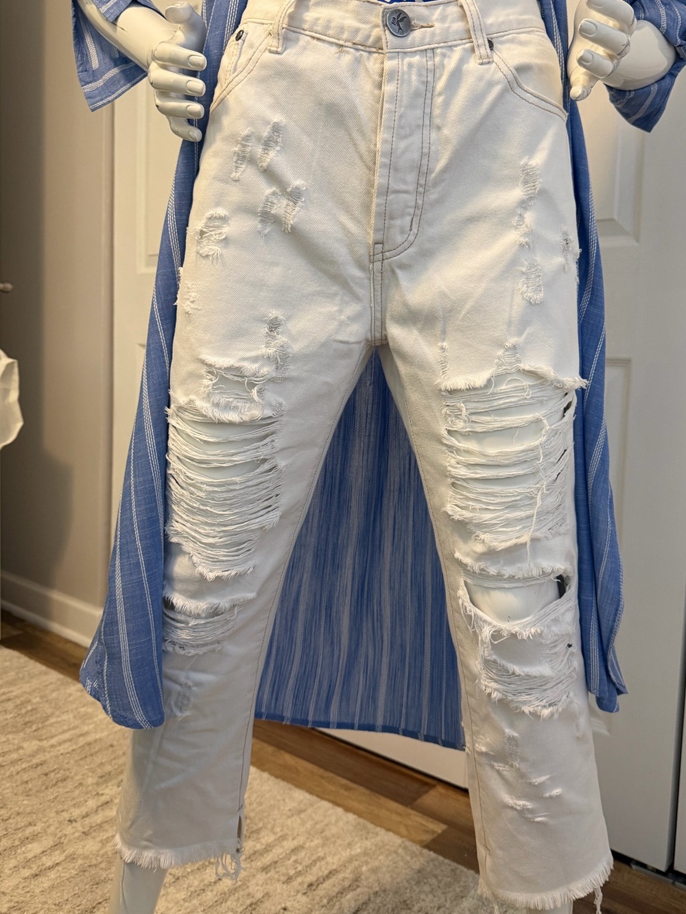 One by Oneteaspoon x Hooligans distressed white jeans
